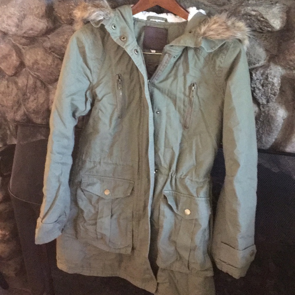 New look size 10 insulated faux fur excellent cond